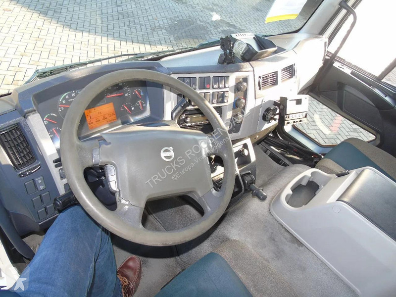 شاحنة Volvo 14.210 + ATP/FRC + CARRIER + LIFT +...