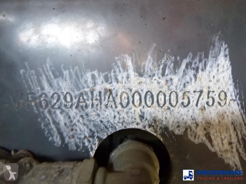 شاحنة Renault 270 4x2 fuel tank 13.3 m3 / 3 comp