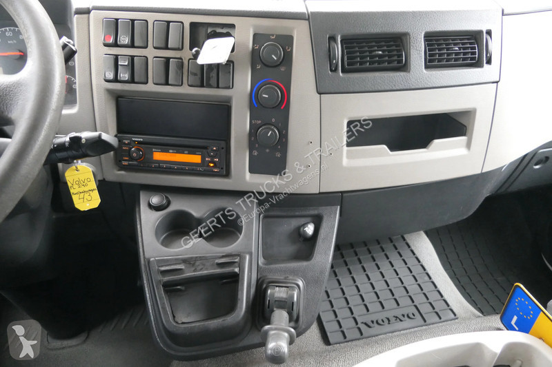 شاحنة Volvo FL 240 | Carrier SUPRA 950Mt /...