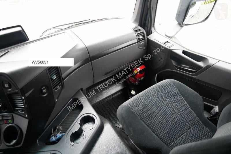 شاحنة Mercedes ACTROS 2038