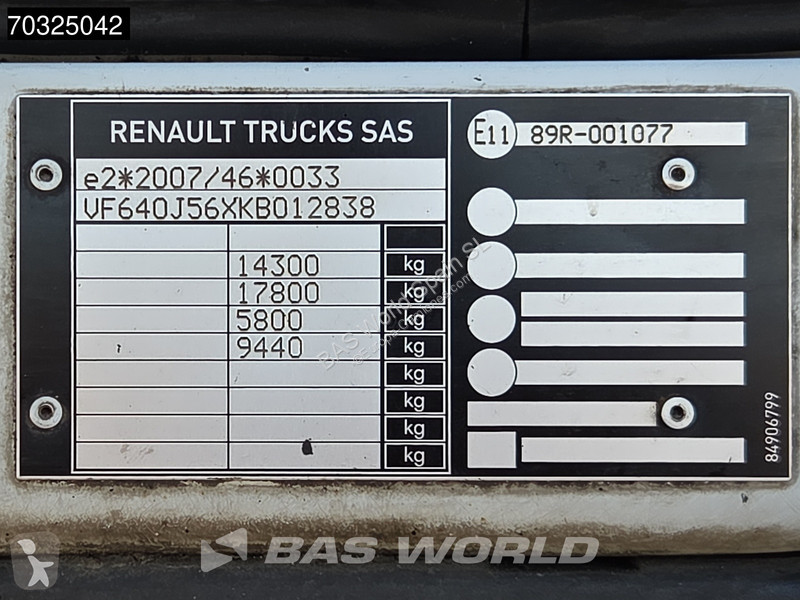 شاحنة Renault D 240 4X2 14t Cambio Automático...