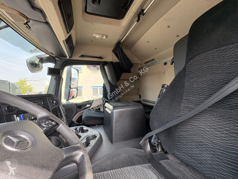 شاحنة Mercedes 2540...