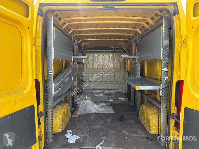 Вантажівка Fiat Van Truck