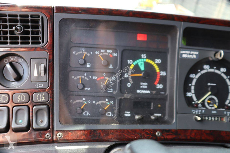 Camión Scania T124 A4X2 NA 470