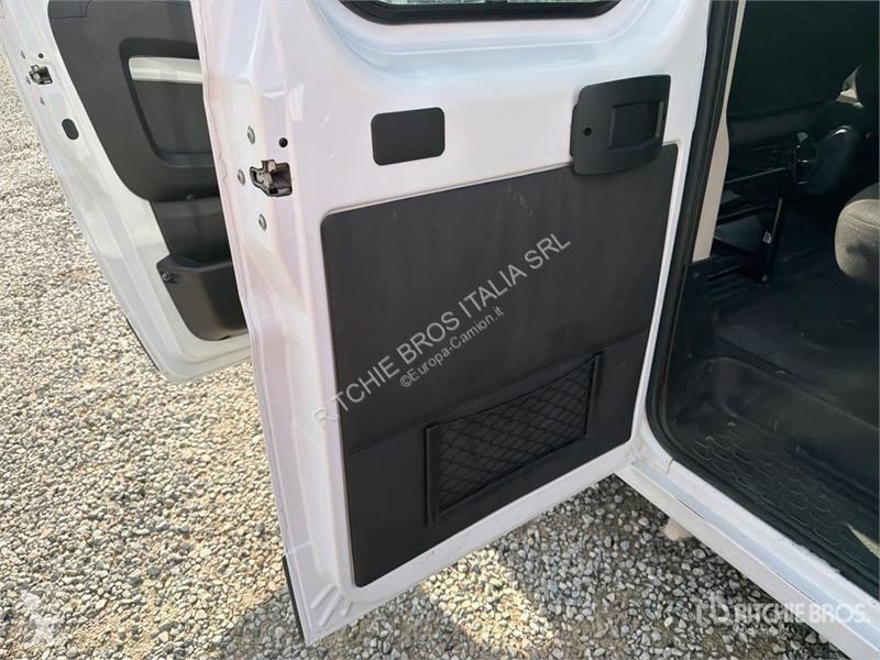Kamion Fiat ducato Crew Cab Flatbed Truck