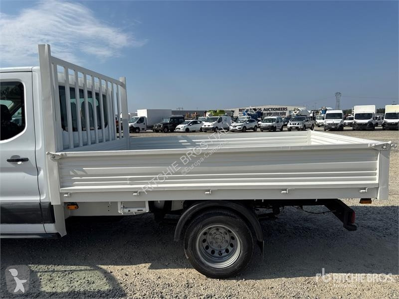 Camión Ford Crew Cab Flatbed Truck