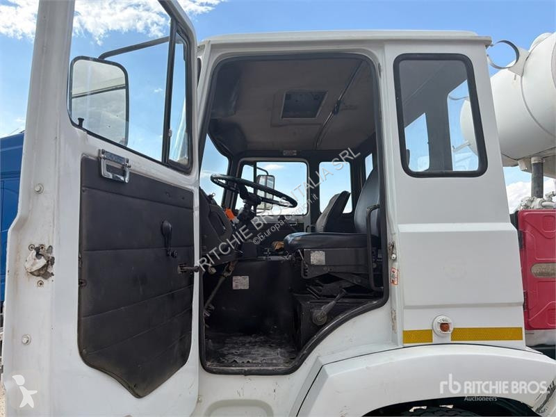 Camion Astra 1 4x2 Mixer Truck