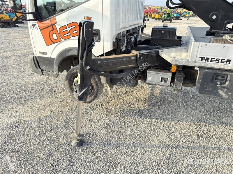 Lastbil Nissan PNT205 NHD 18.1 m on Nissan...