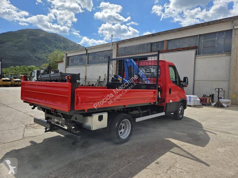 Véhicule utilitaire Iveco 35C12