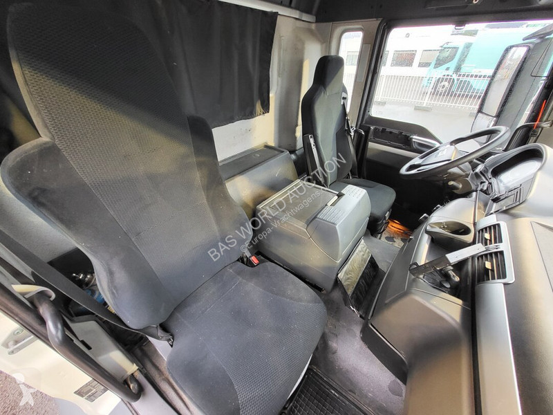 Camion MAN 33.440