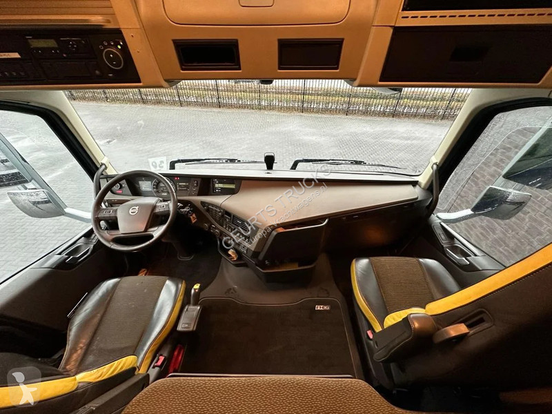 Camion Volvo 16650 8X2 + EFFER 1855/8S + JIB 6S...