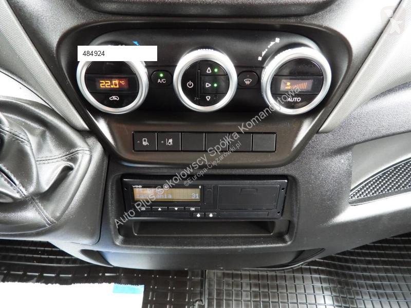 Véhicule utilitaire Iveco DAILY 35S21 PLANDEKA...