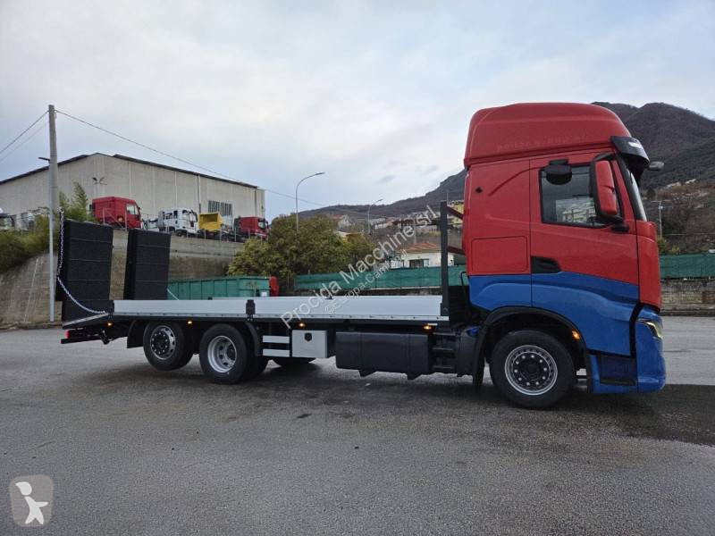 شاحنة Iveco