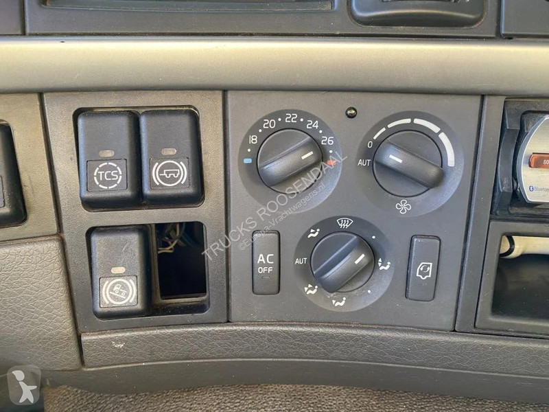 شاحنة Volvo 370 + Euro 5 + Palfinger Z-Q170...