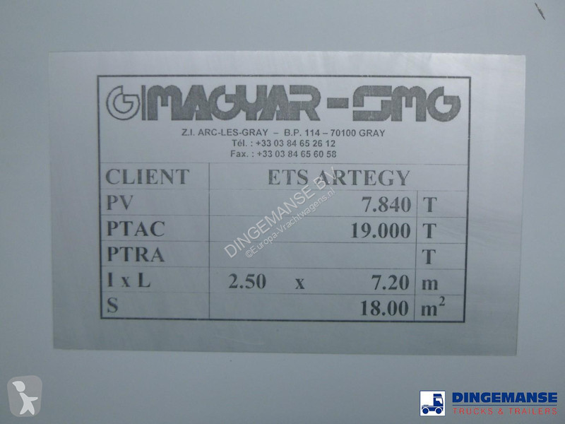 شاحنة Renault 270 dxi 4x2 fuel tank 13.7 m3 / 4...
