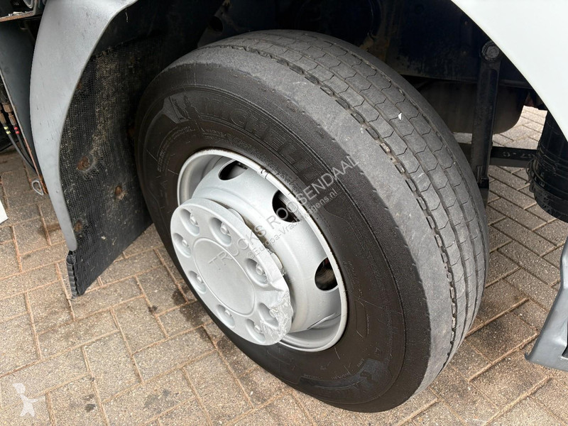 شاحنة Renault MIDLUM 270 DXI + CHEREAU +...