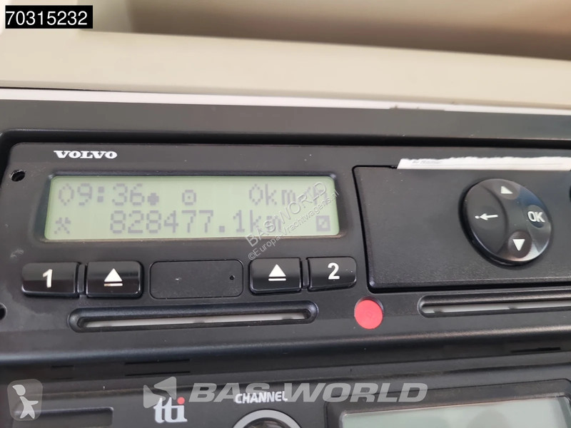 شاحنة Volvo 750 8X2 Palfinger PK15002 Kran...