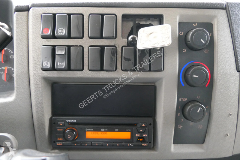 شاحنة Volvo FL 240 | Carrier SUPRA 950Mt /...