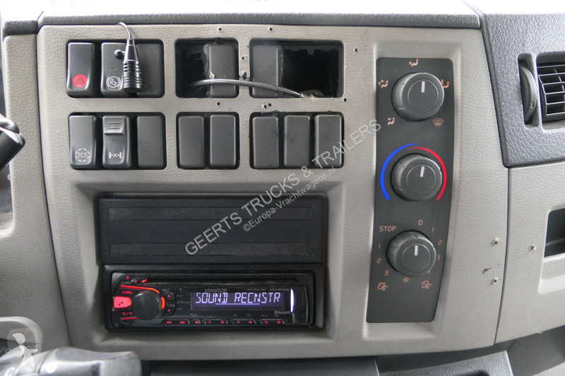 شاحنة Volvo FL 240 | Carrier SUPRA 950Mt /...