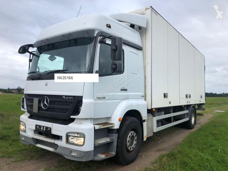 Vrachtwagen Mercedes 1829 18 europalet