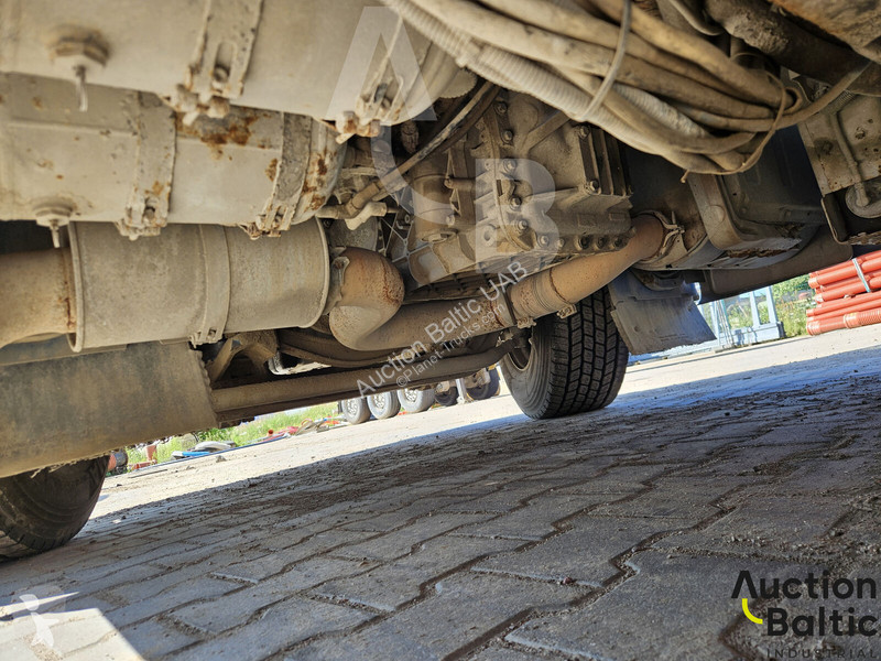 Betonárske zariadenie Volvo 480 8X4