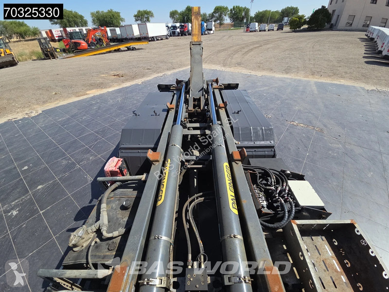 شاحنة Volvo 460 6X4 Palfinger Epsilon Q150Z79...