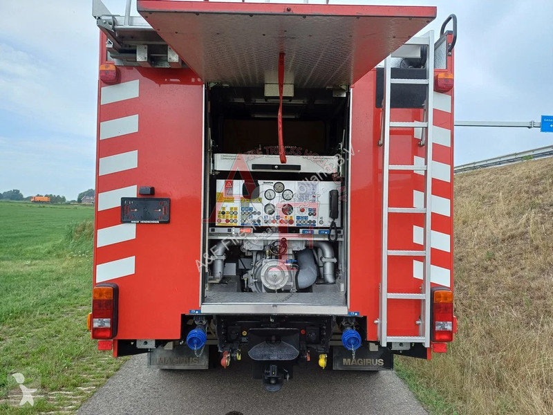 Camión Iveco Cursor 190E44W Magirus 4x4