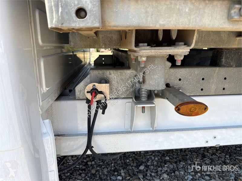 Camión Opel 2.2 103 KW DOKA Crew Cab Dump Truck