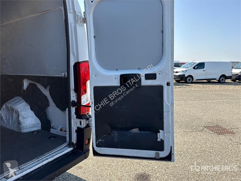 Kamion Opel 2.2 103 KW KA L4H2 Van Truck