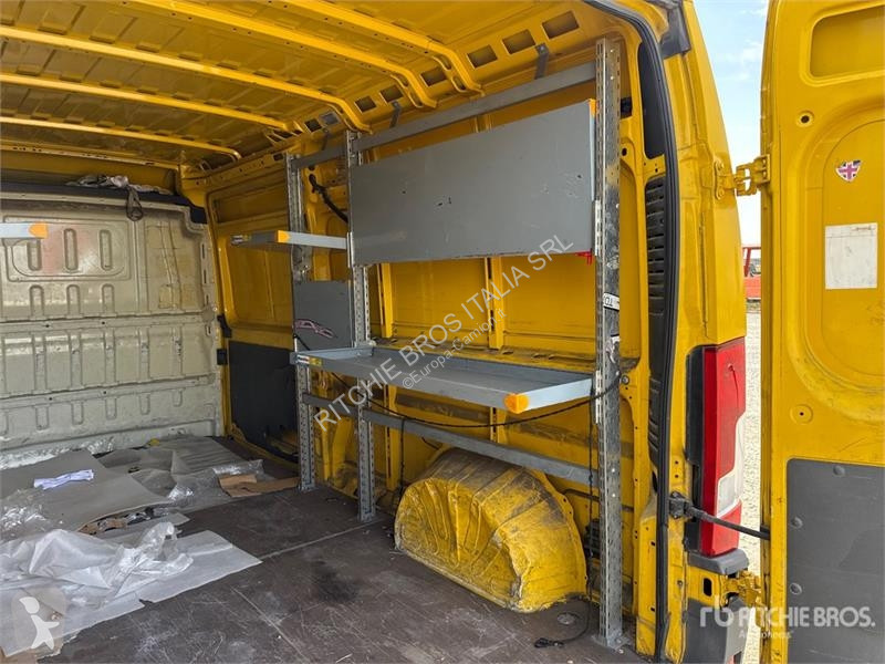 Вантажівка Fiat Van Truck