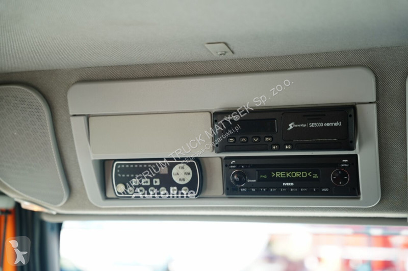 Camión Iveco EUROCARGO / LAWETA HYDRAULICZNA /...