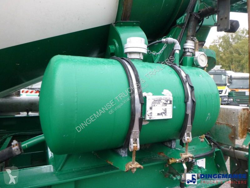Kamion Mercedes 1943 4x4 Euro 6 + Liebherr...