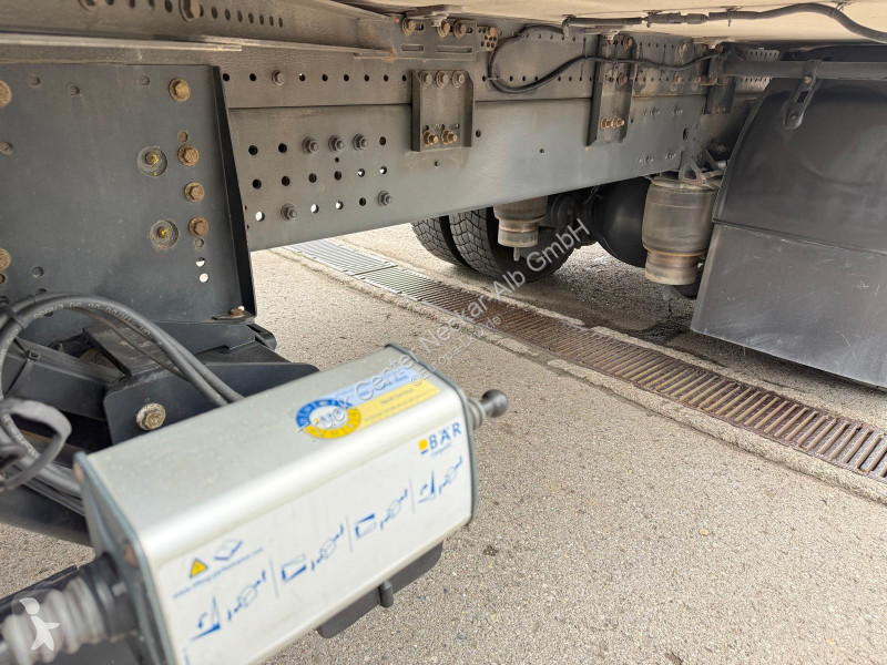 DAF CF 370 Tiefkühlkoffer ThermoKing T Retarder...