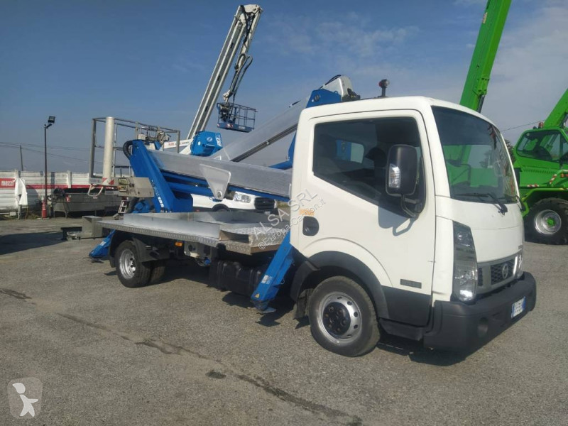 Camião Nissan hx195