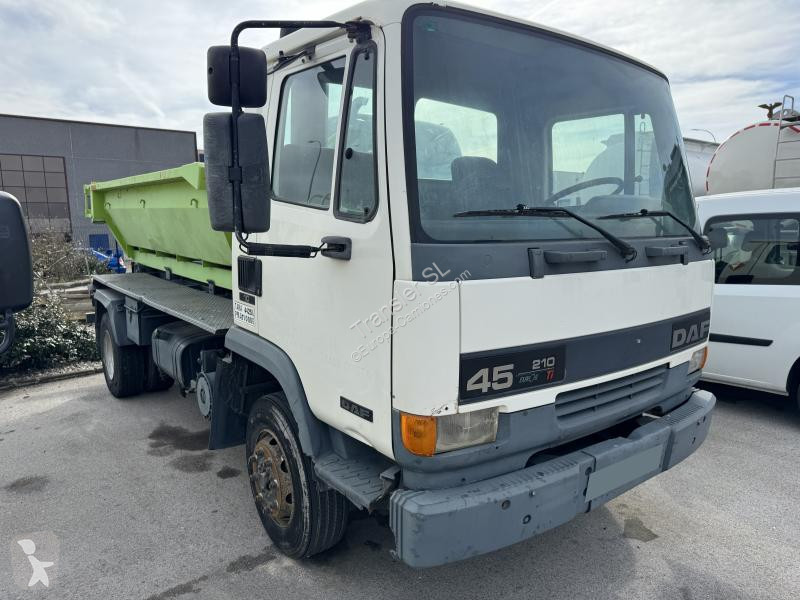Vrachtwagen DAF 210CS