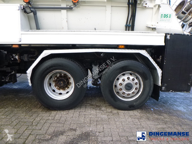 Camion Scania -420 6x2 vacuum tank 10.5 m3