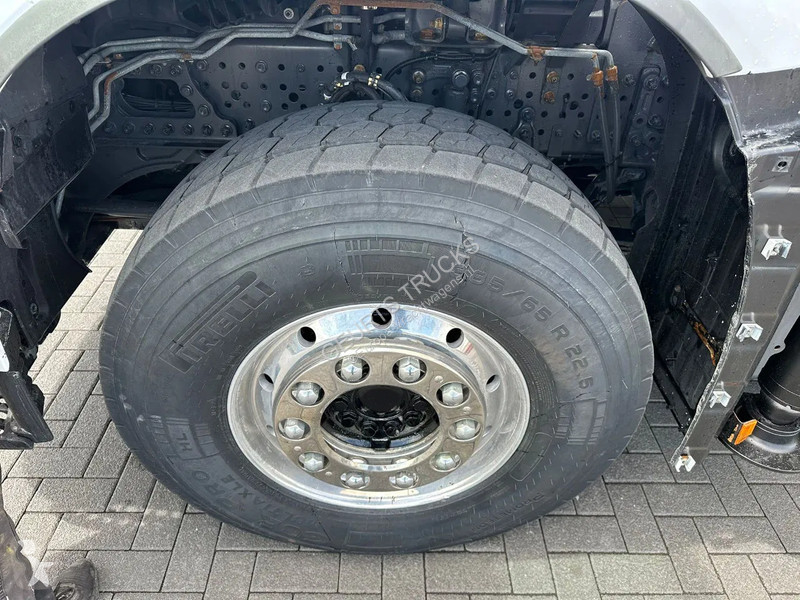 Camion Mercedes 3351 963-2-E 6X4 KIPPER /...