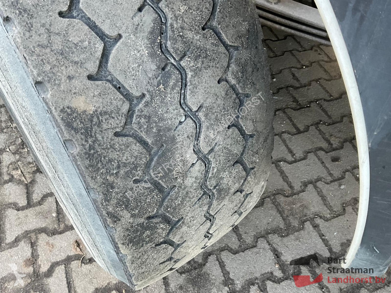 Kamion Volvo 10X4R Euro 5 met 30T HTS Kabel...