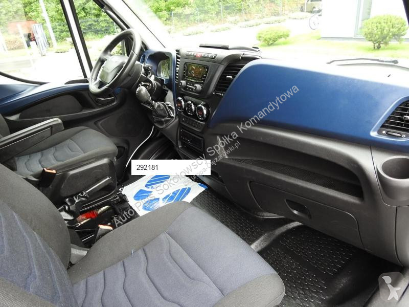Véhicule utilitaire Iveco DAILY 70C18 PLANDEKA...
