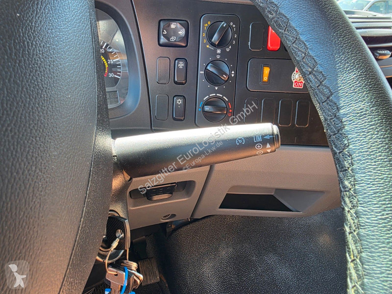 شاحنة Mercedes 818L