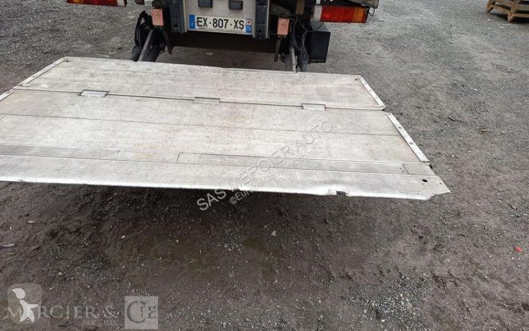 شاحنة Iveco