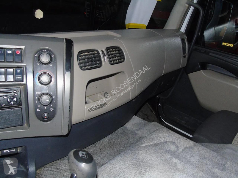 شاحنة Renault 410DXI + 8X4 + MANUAL + SPRING
