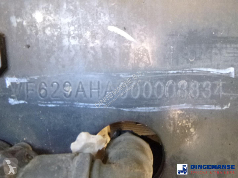 شاحنة Renault 270 dxi 4x2 fuel tank 13.7 m3 / 4...