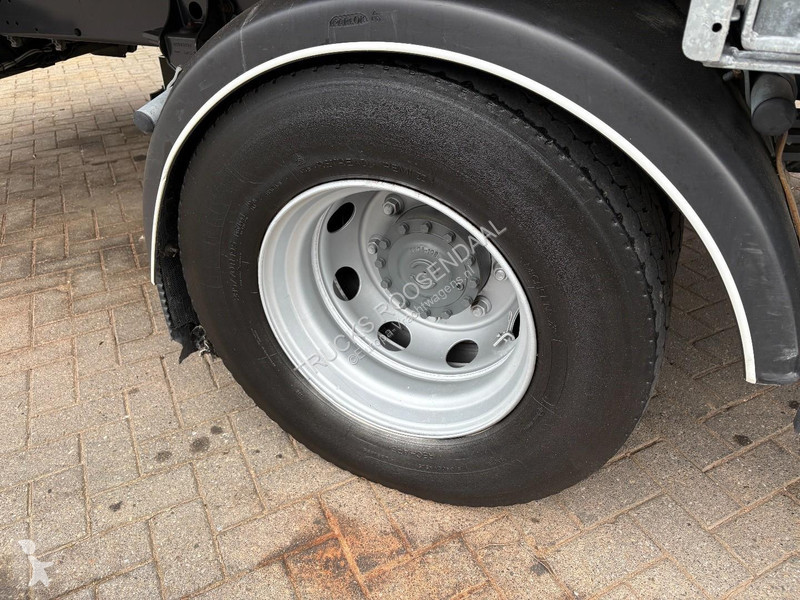 شاحنة Renault MIDLUM 270 DXI + CHEREAU +...
