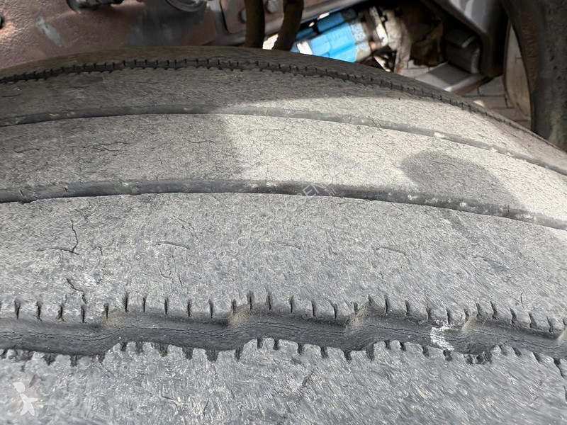 شاحنة Volvo 480 + EFFER 850 6x HYDROLIC + 8X2...