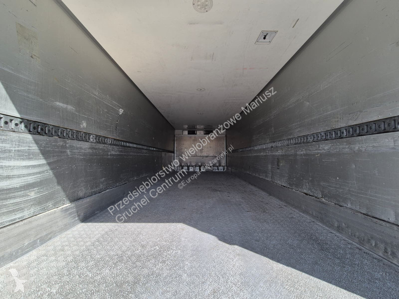 Камион Volvo FM 340 / CARRIER I350 / LIFT ZEPRO