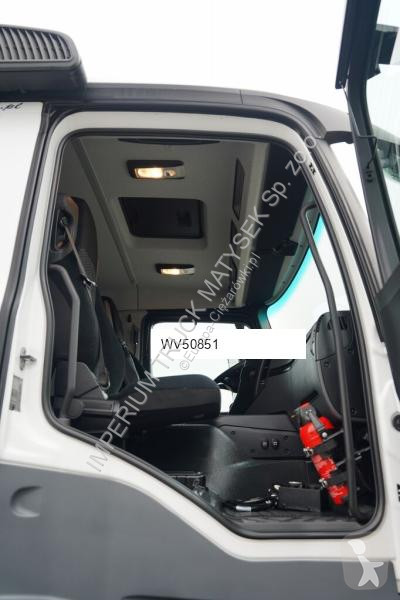 شاحنة Mercedes ACTROS 2038