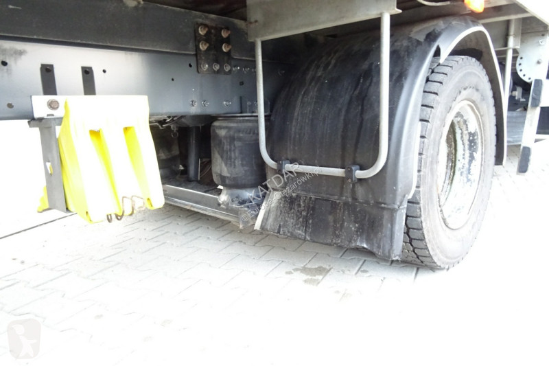 شاحنة DAF LF 220 Euro 6 kontener 18p winda...
