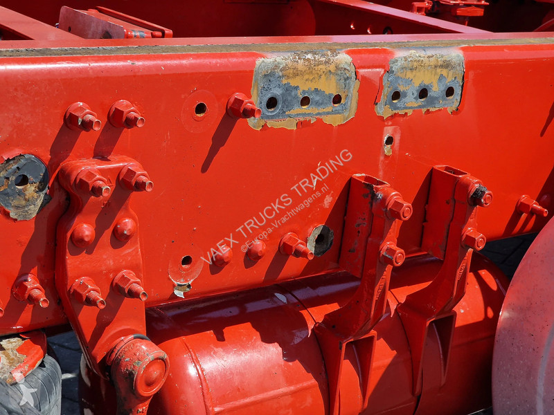 شاحنة Volvo 16750 Globetrotter 8x4*4 - Chassis...