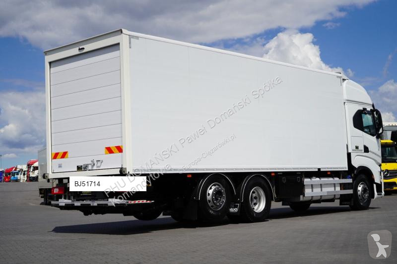 Ciężarówka Iveco / 420 / E 6 / KONTENER + WINDA...
